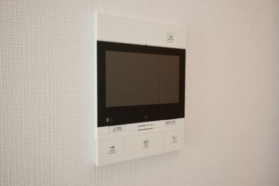 【セキュリティ】 | エスリード大阪フェリス | モニター付きインターホンです