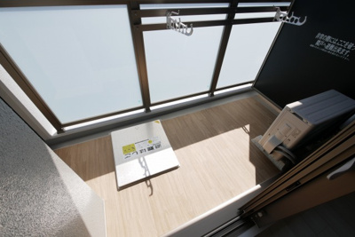 【バルコニー】 | エスリード大阪フェリス | 開放的で明るい空間を演出してくれるバルコニーです