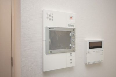 【セキュリティ】 | ルフォンプログレ堺筋本町タワーレジデンス | モニター付きインターホンです