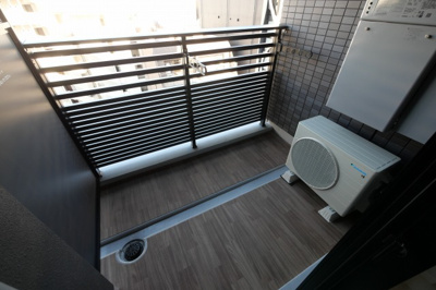 【バルコニー】 | ルフォンプログレ堺筋本町タワーレジデンス | お洗濯にも便利なバルコニー付き
