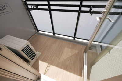 【バルコニー】 | エスリード大阪デュアルゲート | 暖かな日差しのふりそそぐバルコニー