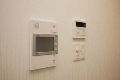 【セキュリティ】 | Vinoプレジオ本町 | モニター付きインターホンです