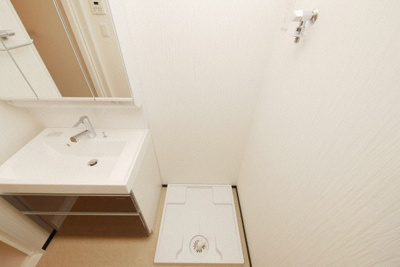 【設備】 | Vinoプレジオ本町 | 洗濯機置き場です