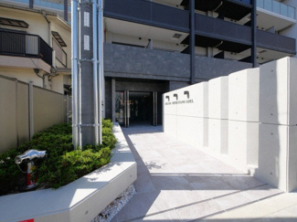 【エントランス】 | エスリード新北野アーデル | 落ち着いたエントランスです