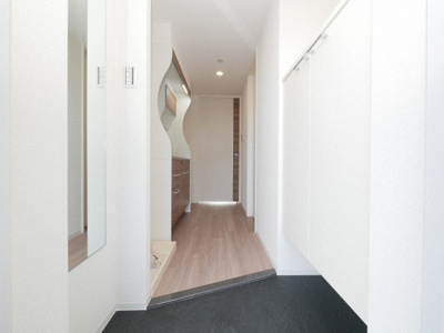 【玄関】 | セレニテ福島プリエ | 落ち着いた玄関です