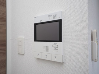 【セキュリティ】 | セレニテ谷九プリエ | モニター付きインターホンです