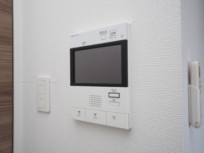 【セキュリティ】 | セレニテ谷九プリエ | モニター付きインターホンです