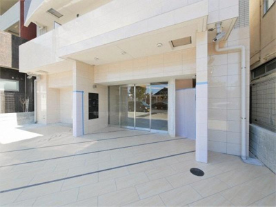 【エントランス】 | セレニテ谷九プリエ | 落ち着いたエントランスです