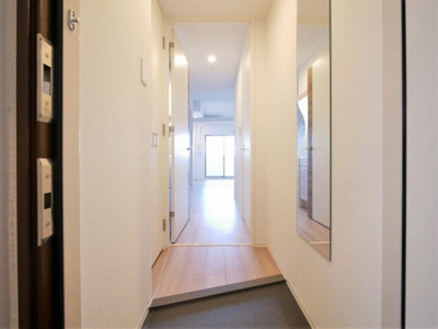 【玄関】 | セレニテ谷九プリエ | ゆったりとした玄関です