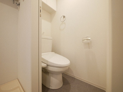 【トイレ】 | セレニテ谷九プリエ | コンパクトで使いやすいトイレです