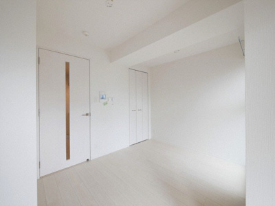 【居間・リビング】 | エスリード新大阪ザ・マーク | 使いやすい洋室です