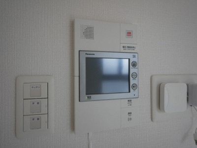 【セキュリティ】 | エスリード新大阪ザ・マーク | モニター付きインターフォンです