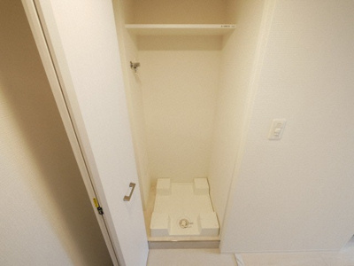 【設備】 | エスリード新大阪ザ・マーク | 洗濯機置き場です