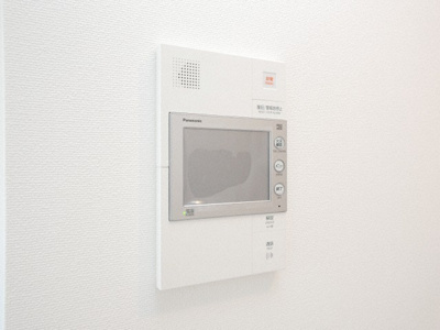 【セキュリティ】 | エスリード大阪上本町グリーズ | モニター付きインターホンです