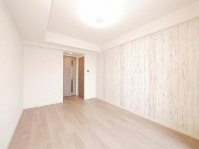 【居間・リビング】 | プレサンス谷町九丁目駅前 | こちらの居間で趣味の時間をお楽しみください