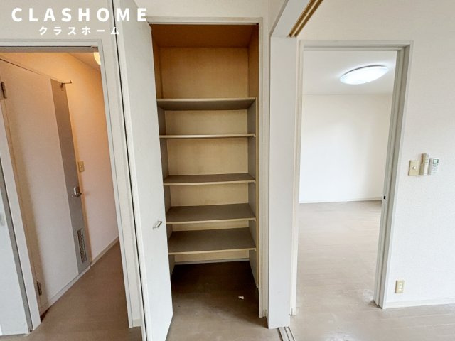 モナーク　ヴィレ　　　刈谷市近郊の賃貸はクラスホームの収納|同物件の別部屋になります。