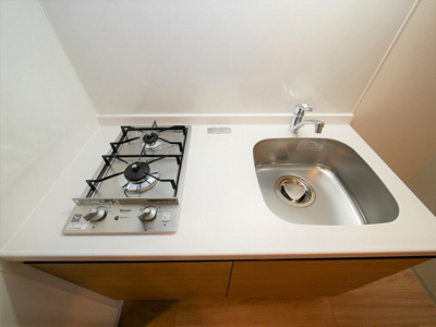 【キッチン】 | レジュールアッシュ京橋 | コンパクトなキッチンで掃除もラクラク