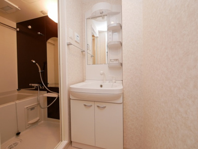 【洗面所】 | Luxe難波西Ⅲ | 独立洗面台で身支度をすべて済ませてしまいましょう