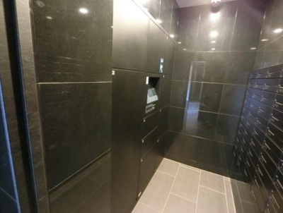 【その他共用部分】 | プレサンス南森町ライズ | 宅配ボックスです