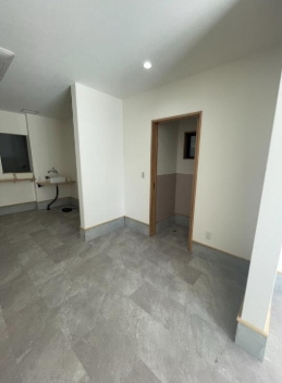 紫野中柏野町店舗事務所の居間・リビング