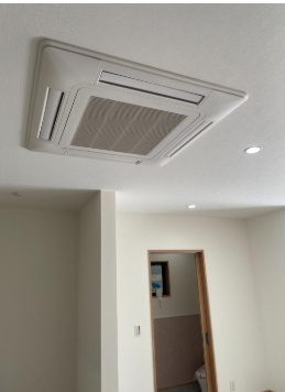 紫野中柏野町店舗事務所の内装