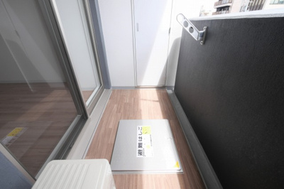 【バルコニー】 | ワールドアイ大阪城EASTアドバンス | バルコニーからの眺めを楽しみながら食事をしませんか