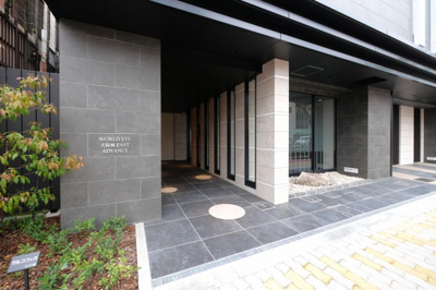 【エントランス】 | ワールドアイ大阪城EASTアドバンス | 落ち着いたエントランスです