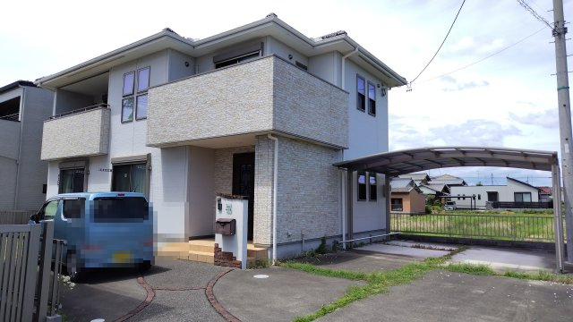 ６４６４６　岐阜市柳津町上佐波中古戸建ての外観