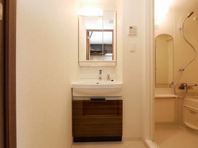 【独立洗面台】 | プレサンス立売堀ベルヴィル | 使いやすい独立洗面台です