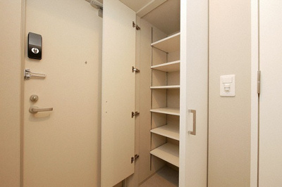 【収納】 | WORVE大阪本町 | 便利な収納スペースです