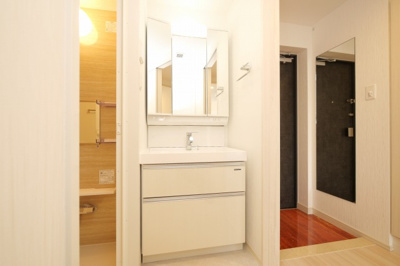 【独立洗面台】 | プレジオ御幣島ASIAN | 独立洗面化粧台が付いています