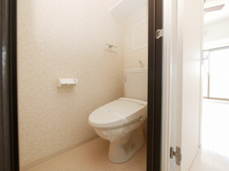 【トイレ】 | Luxe難波WEST | ゆったりとした空間のトイレです
