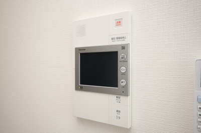 【セキュリティ】 | S-RESIDENCE城東SEVER | モニター付きインターホンです
