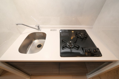 【キッチン】 | S-RESIDENCE城東SEVER | コンパクトなキッチンで掃除もラクラク