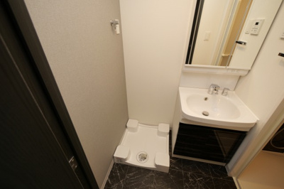 【設備】 | S-RESIDENCE城東SEVER | 洗濯機置き場です