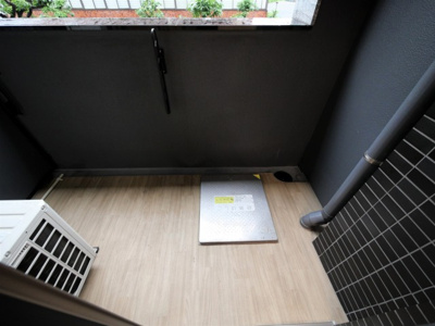 【バルコニー】 | プレサンス東三国駅前グランクラス | お洗濯にも便利なバルコニー付き