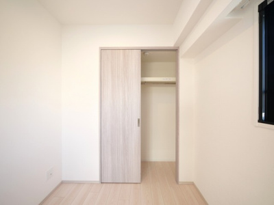 【収納】 | シーズンフラッツ新大阪 | 便利な収納スペースです