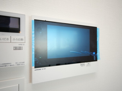 【セキュリティ】 | シーズンフラッツ新大阪 | モニター付きインターホンです