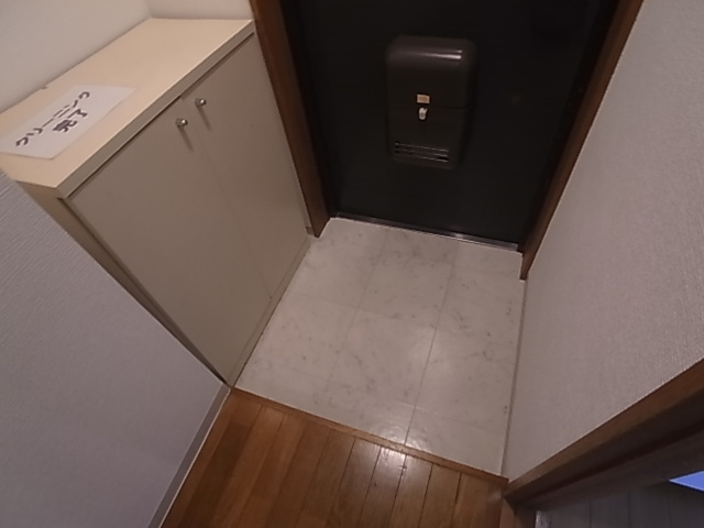 神戸市北区鈴蘭台北町３丁目の賃貸マンションの玄関|シューズボックス付き玄関