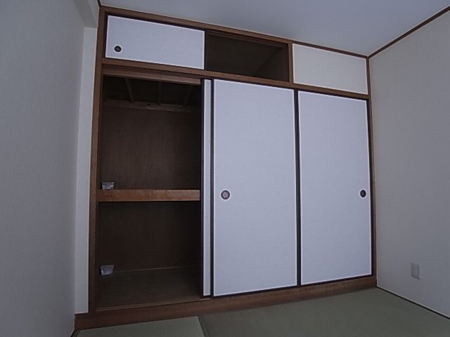 神戸市北区鈴蘭台北町３丁目の賃貸マンションの収納|押し入れ収納