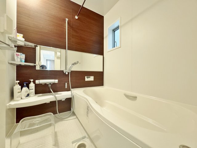 豊島区千川2丁目の浴室|足を伸ばしてゆったりとご入浴いただける一坪タイプのユニットバス
お子様とのご入浴も快適な広さです