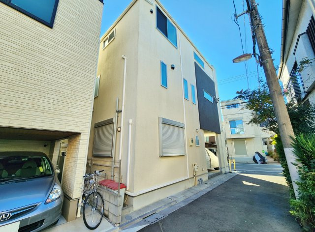 豊島区千川2丁目の外観|北側道路側から