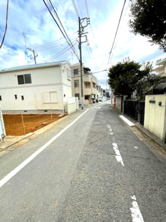 【前面道路含む現地写真】