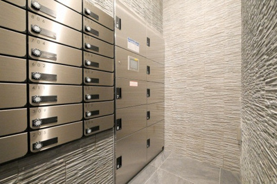 【その他共用部分】 | エスリード大阪グランフォート | 宅配ボックスです