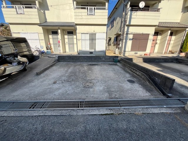 藤沢台6丁目2戸一の駐車場