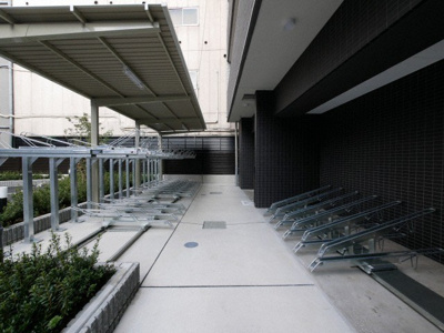 【その他共用部分】 | エスリード難波ザ・ゲート | 駐輪場です