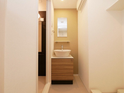 【洗面所】 | エスリード難波ザ・ゲート | 独立洗面台、朝の身支度には欠かせません