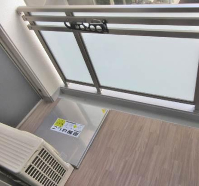 【バルコニー】 | プレサンス難波フィールド | バルコニーからの眺めを楽しみながら食事をしませんか