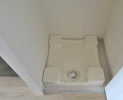 【設備】 | プレサンス難波駅前 | 洗濯機置き場です