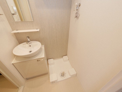 【設備】 | エスリード難波ザ・アーク | 洗濯機置き場です